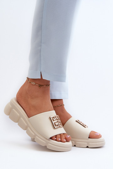 Ciabatte Vinceza in pelle beige con dettagli oro 2