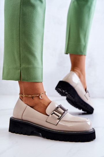 Scarpe con effetto vernice...