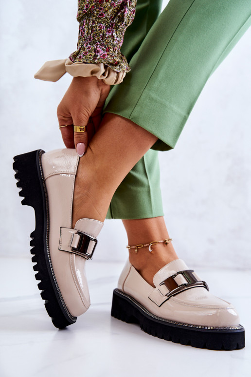 Scarpe con effetto vernice in avorio...