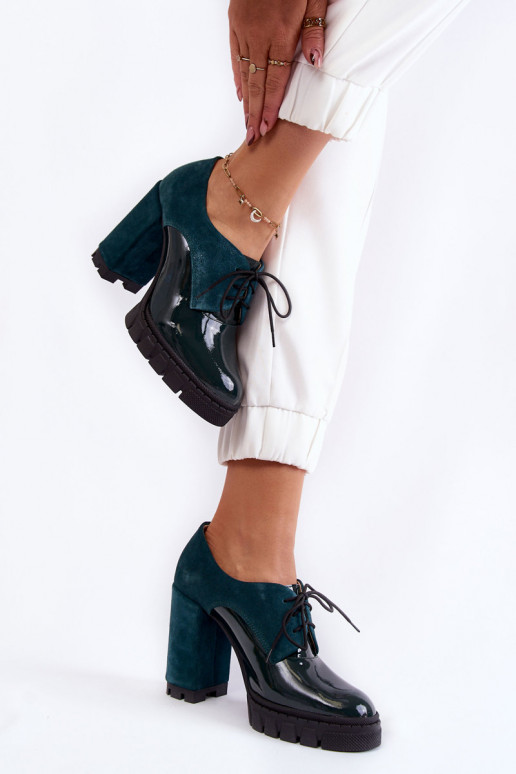 Stivali con plateau nel colore verde... Stivali con plateau nel colore verde...