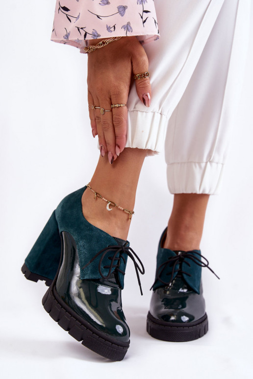 Stivali con plateau nel colore verde... Stivali con plateau nel colore verde...