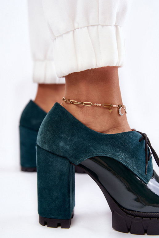 Stivali con plateau nel colore verde... Stivali con plateau nel colore verde...