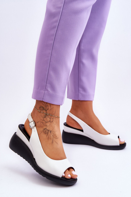 Sandali bianchi di Sergio Leone con...