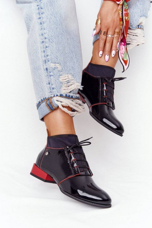 Stivali Neri e rossi Stivali Neri e rossi