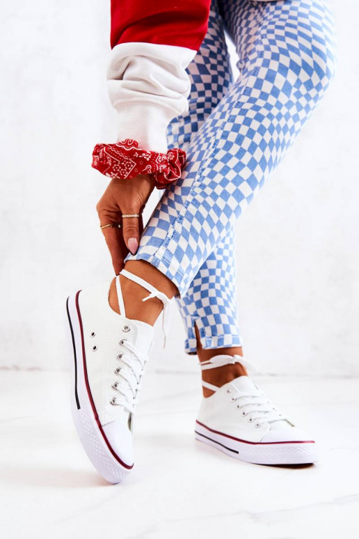 Scarpe bianche per il tempo libero