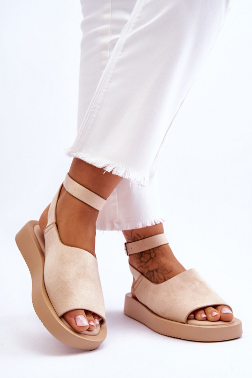 Comodi sandali da donna con plateau in colore beige Rubie
