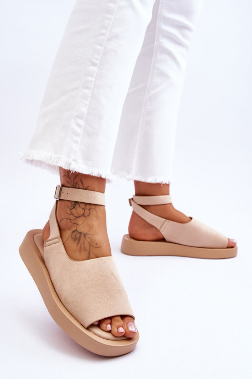 Comodi sandali da donna con plateau in colore beige Rubie