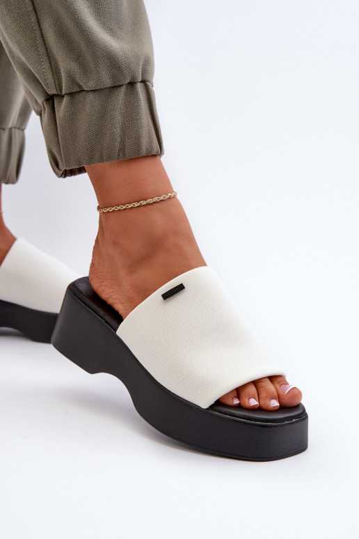 Ciabatte da donna Big Star colore bianco Ciabatte da donna Big Star colore bianco