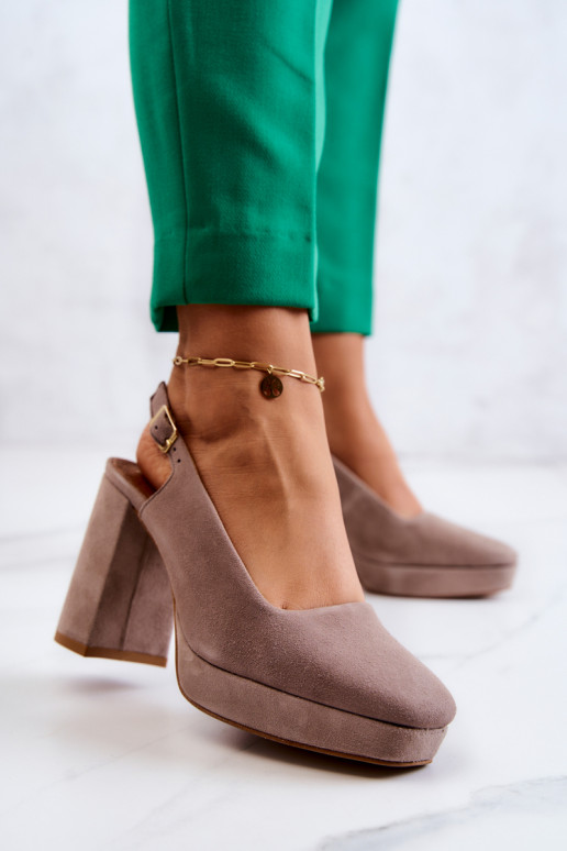 Scarpe in camoscio beige