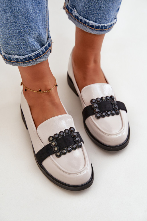 Mocassini laccati Femminile con ornamenti colore grigio Vinceza 58389 Mocassini laccati Femminile con ornamenti colore grigio Vinceza 58389