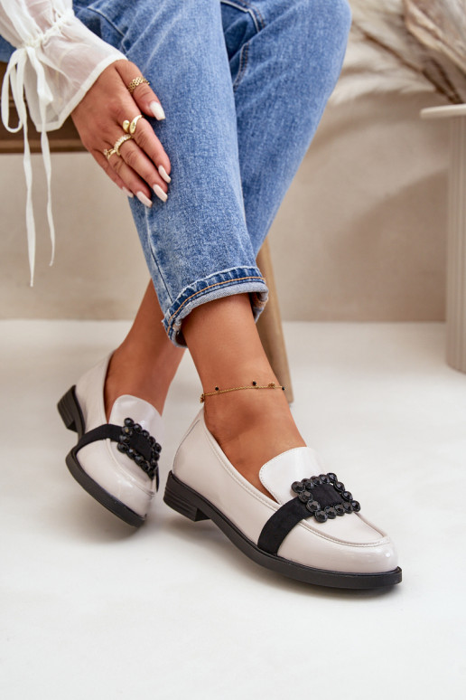 Mocassini laccati Femminile con ornamenti colore grigio Vinceza 58389 Mocassini laccati Femminile con ornamenti colore grigio Vinceza 58389