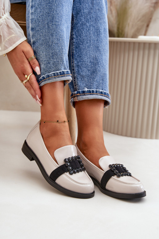 Mocassini laccati Femminile con ornamenti colore grigio Vinceza 58389 Mocassini laccati Femminile con ornamenti colore grigio Vinceza 58389