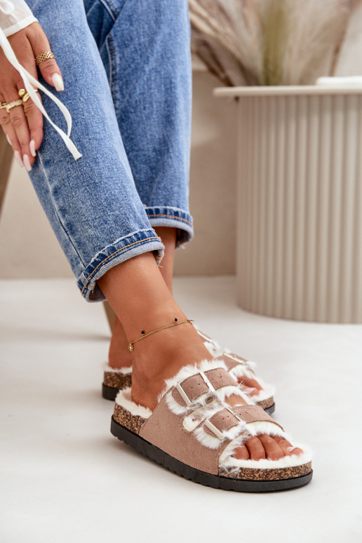 Femminile Pantofole Pantofole con fibbie e una pelliccia beige Ezilena