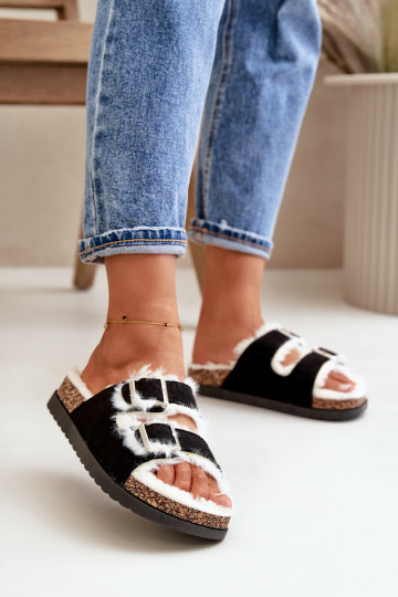 Femminile Pantofole Pantofole con fibbie e una pelliccia colore nero Ezilena