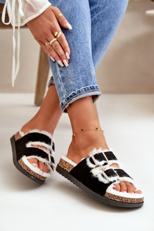 Femminile Pantofole Pantofole con fibbie e una pelliccia colore nero Ezilena