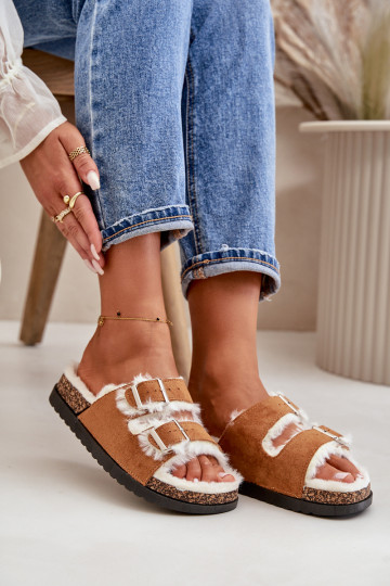Femminile Pantofole Pantofole con fibbie e una pelliccia colore marrone Ezilena