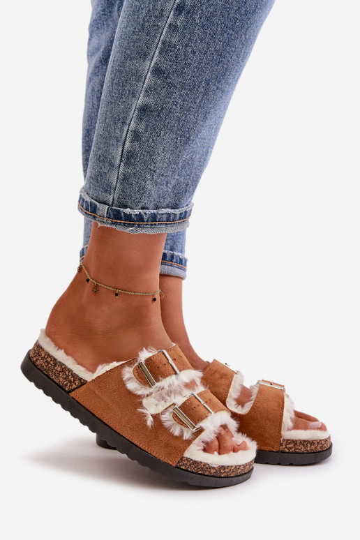 Femminile Pantofole Pantofole con fibbie e una pelliccia colore marrone Ezilena Femminile Pantofole Pantofole con fibbie e una pelliccia colore marrone Ezilena