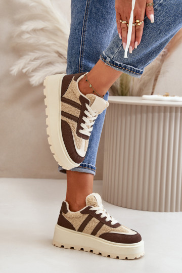 riscaldamento Scarpe modello sneakers Femminile con una piattaforma con riscaldamento colore marrone Daivlene