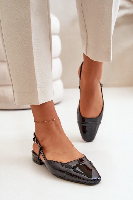 Ballerine laccate Con tacco basso con tacco aperto colore nero Kairael Ballerine laccate Con tacco basso con tacco aperto colore nero Kairael