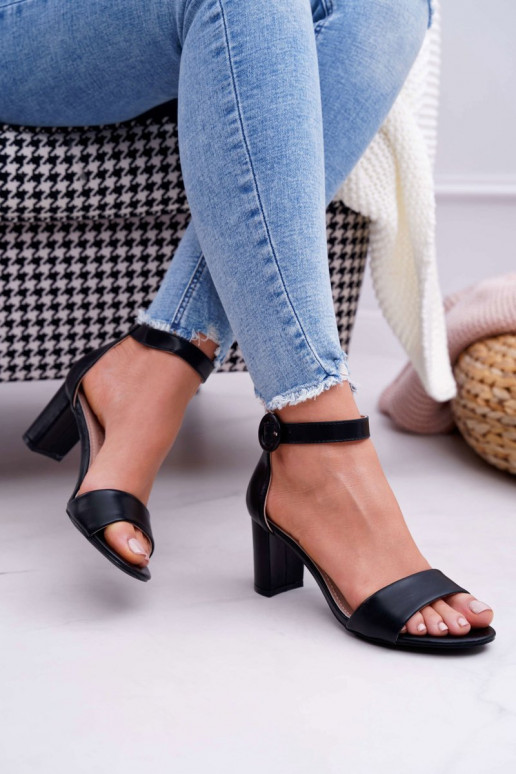 Sandali con tacco da donna in colore nero Lexi