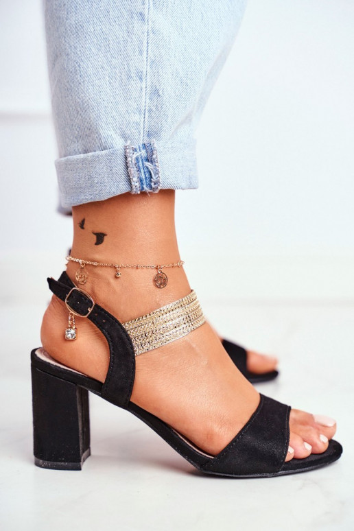 Sandali con tacco alto da donna in pelle scamosciata di colore nero Enjoy