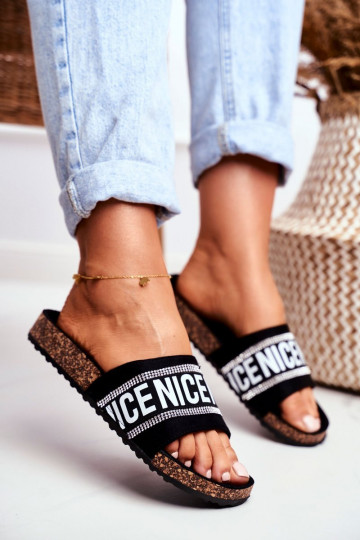 Pantofole con occhi scintillanti in colore nero Be Nice