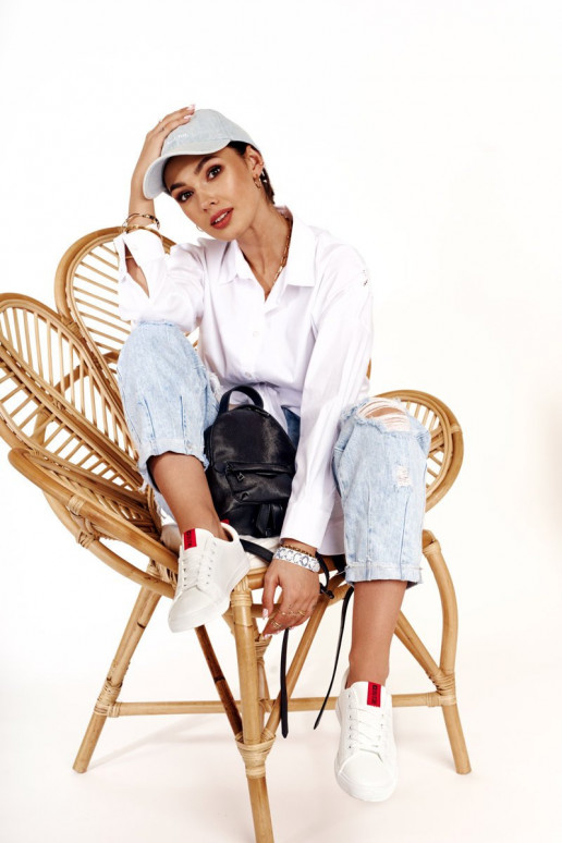 Sneakers in pelle naturale con strisce decorative BIG STAR DD274685 colore bianco Sneakers in pelle naturale con strisce decorative BIG STAR DD274685 colore bianco