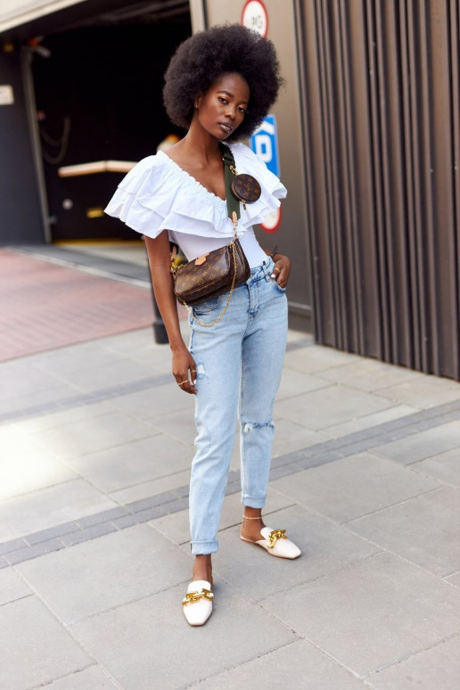 Sandali Call On Me con catena in beige