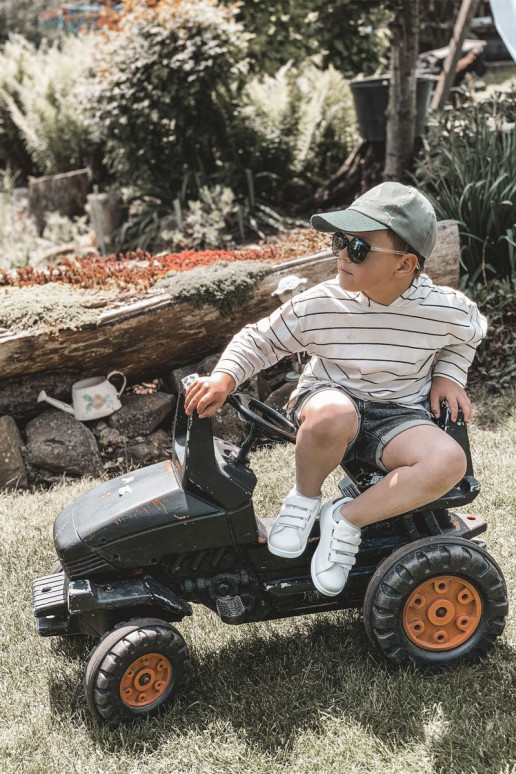 Sneakers da bambino con chiusure adesive Colore bianco-nero California Sneakers da bambino con chiusure adesive Colore bianco-nero California