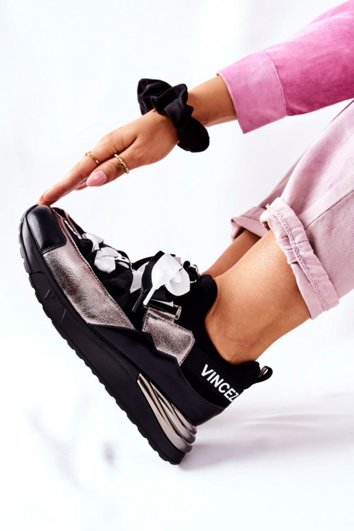 Scarpe stile sportivo Scarpe modello sneakers Colore nero e argento Dexla Scarpe stile sportivo Scarpe modello sneakers Colore nero e argento Dexla