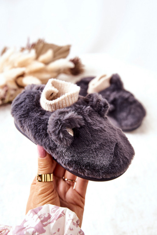 Pantofole riscaldate con chiusura a strappo in colore grigio Dessi Pantofole riscaldate con chiusura a strappo in colore grigio Dessi