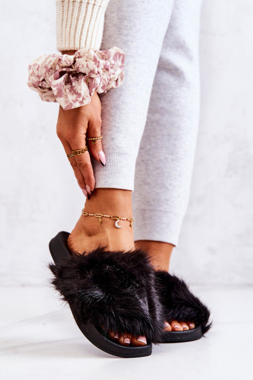 Pantofole con pelliccia in colore nero Pollie Pantofole con pelliccia in colore nero Pollie