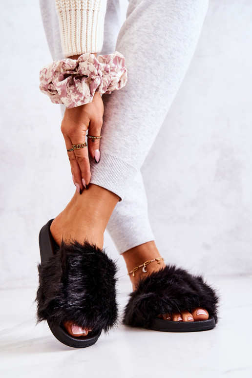 Pantofole con pelliccia in colore nero Pollie Pantofole con pelliccia in colore nero Pollie