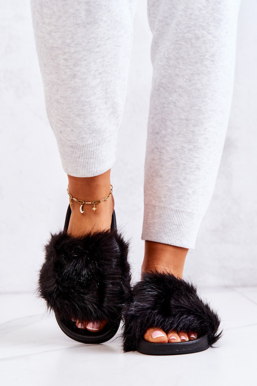 Pantofole con pelliccia in colore nero Pollie Pantofole con pelliccia in colore nero Pollie