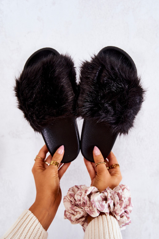 Pantofole con pelliccia in colore nero Pollie