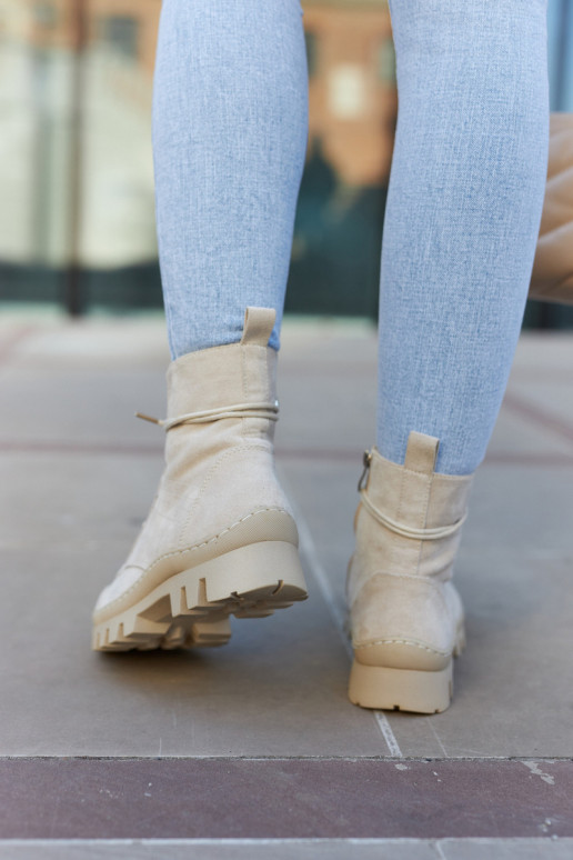 Stivali realizzati con scarpe scamosciate di colore grigio Layden