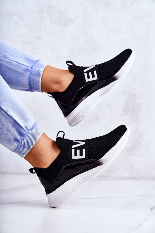 Scarpe sportive Loran di un modello sorprendente in colore nero Scarpe sportive Loran di un modello sorprendente in colore nero