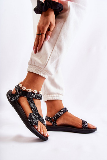 Sandali da donna con chiusure adesive colore nero Venna 2