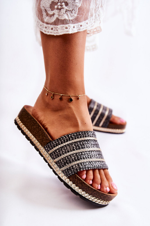 Pantofole modello classico con catene in colore nero Maddy