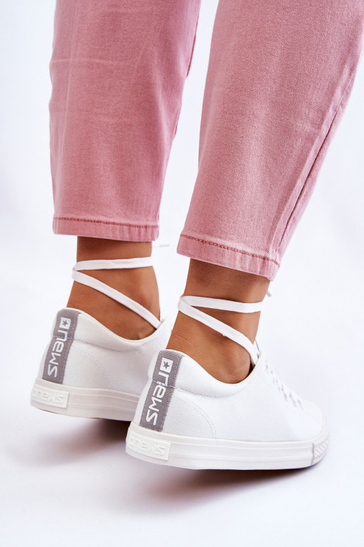 Scarpe casual del modello classico in colore bianco Eleya