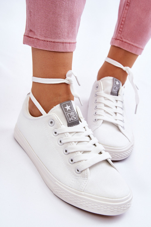 Scarpe casual del modello classico in colore bianco Eleya