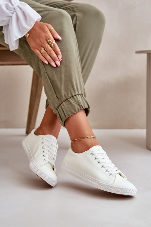 con cinturini Scarpe casual modello classico colore bianco Misima con cinturini Scarpe casual modello classico colore bianco Misima