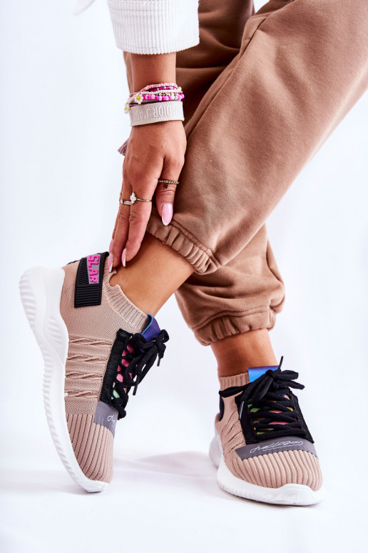 Klayra beige Scarpe Klayra del modello resistente Modello sneakers Klayra beige Scarpe Klayra del modello resistente Modello sneakers