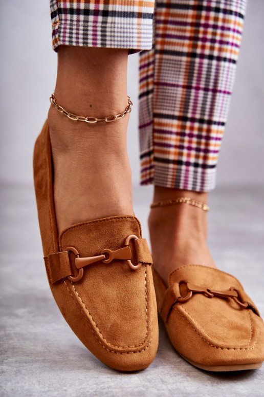 realizzato in mocassini scamosciati con ornamenti colore marrone Santi realizzato in mocassini scamosciati con ornamenti colore marrone Santi