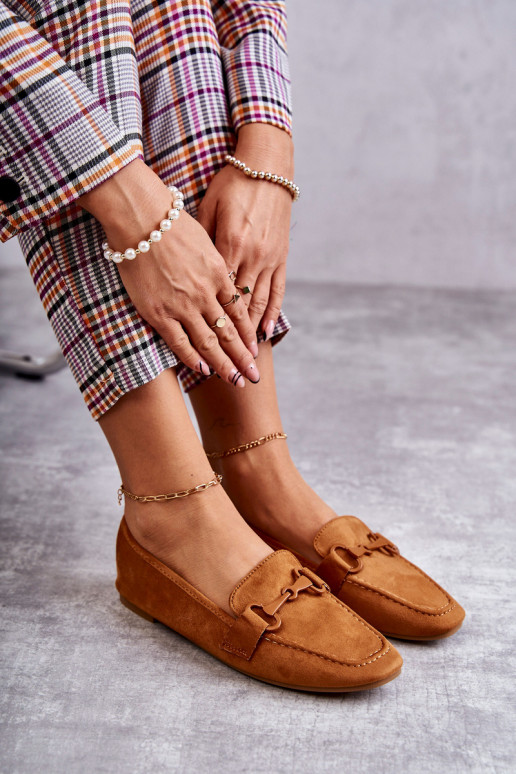 realizzato in mocassini scamosciati con ornamenti colore marrone Santi realizzato in mocassini scamosciati con ornamenti colore marrone Santi