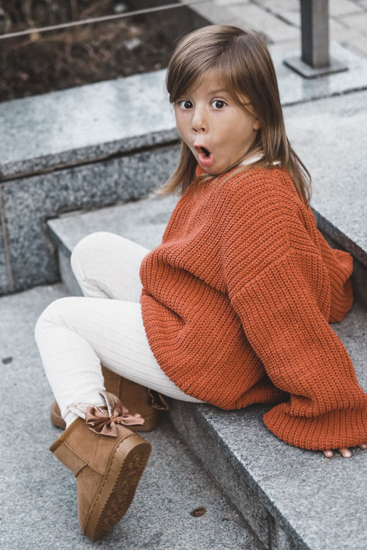 Doposci riscaldati per bambini con nastri in colore marrone Meriva Doposci riscaldati per bambini con nastri in colore marrone Meriva