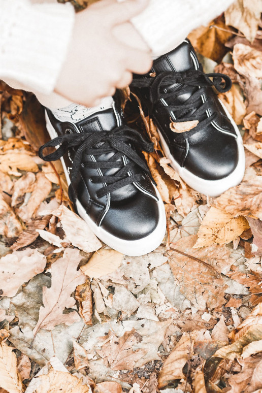 Scarpe sportive da bambino con lacci Big Star KK374223 colore nero