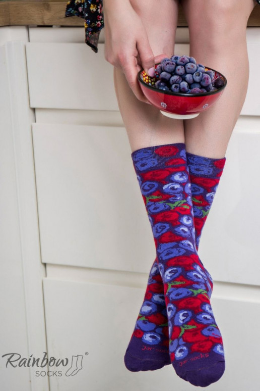 2 paia di calzini colorati in una scatola