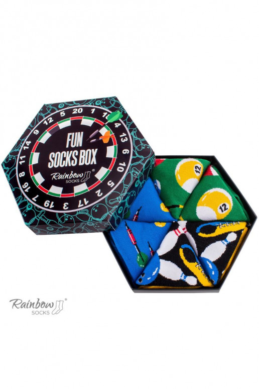 3 paia di calzini colorati in una scatola