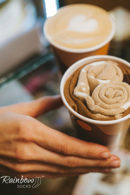 Calzini colorati in una scatola Caffe Latte 1 paio